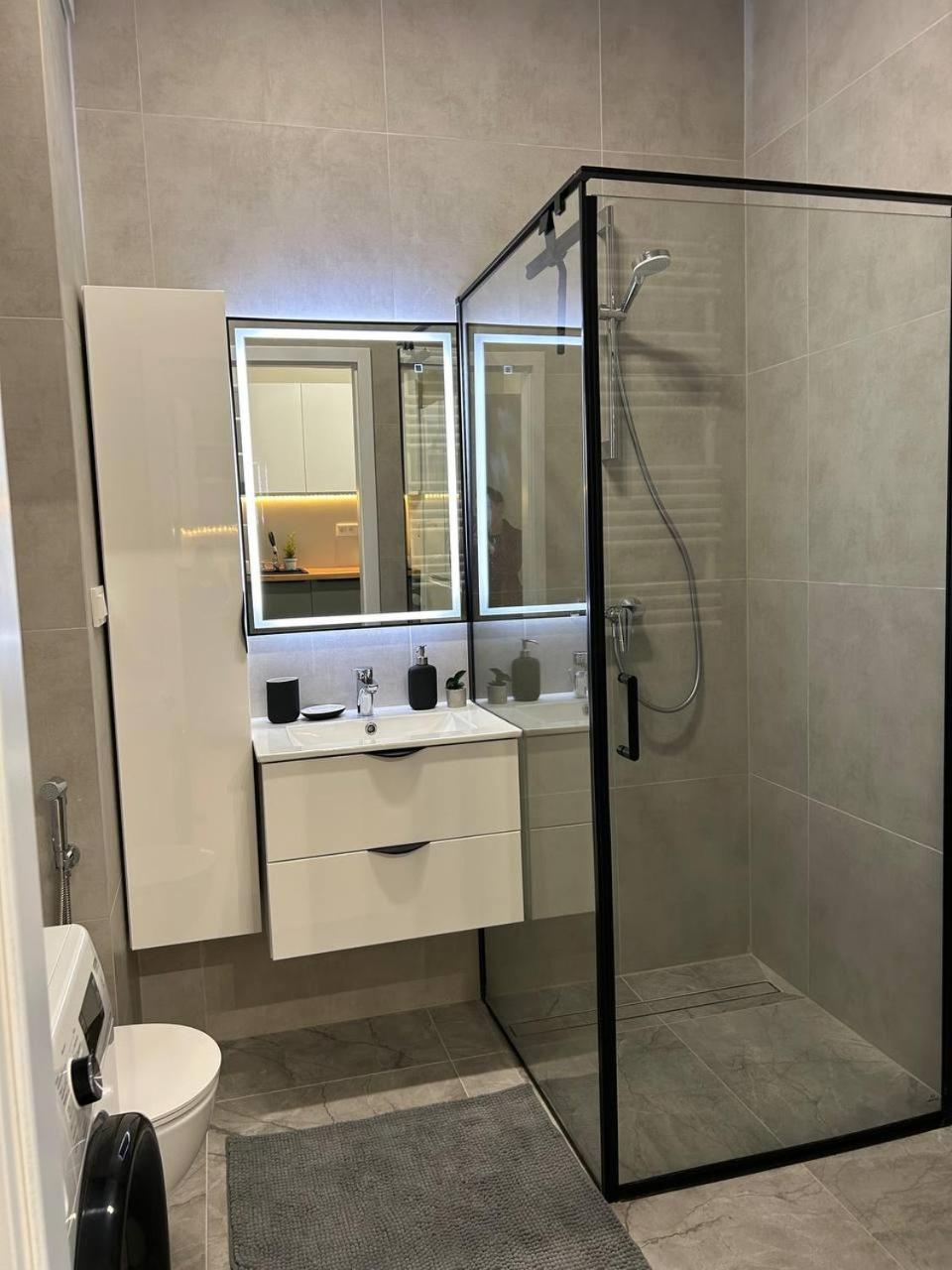 Warsaw Airport Apartment Екстериор снимка